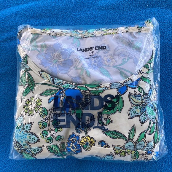 Lands’ End Rash Guard Tee Long Sleeve Size L/P 14-16 NWT - Picture 11 of 11